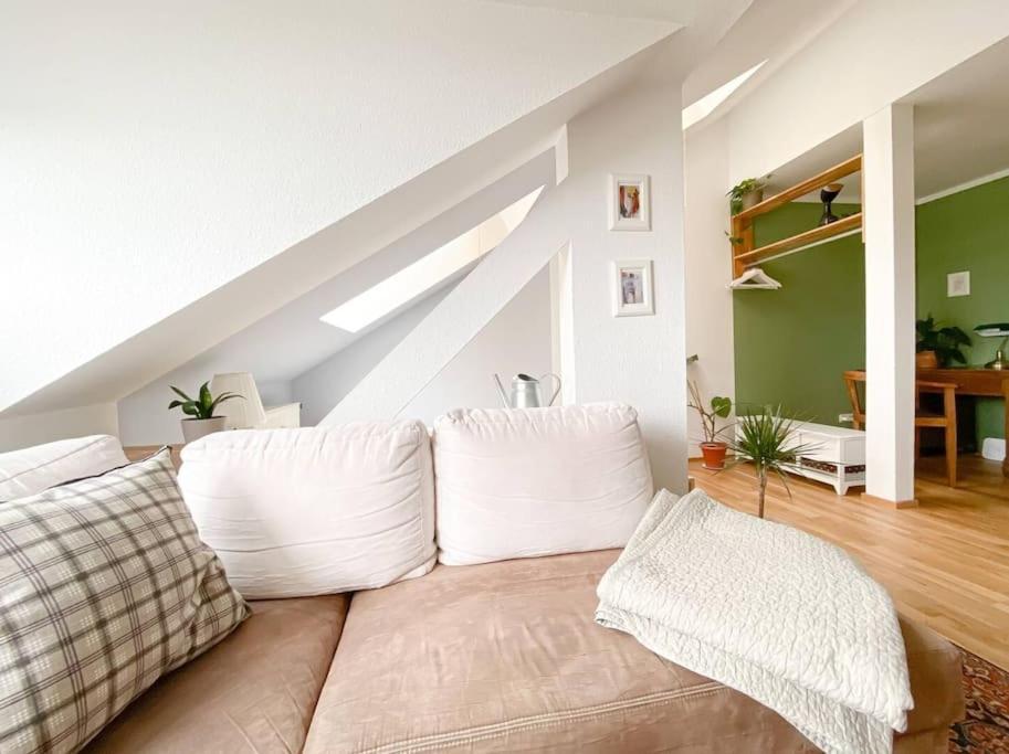 Schoene Ferienwohnung Mit Blick Ueber Stadtwald Leipzig Exterior photo