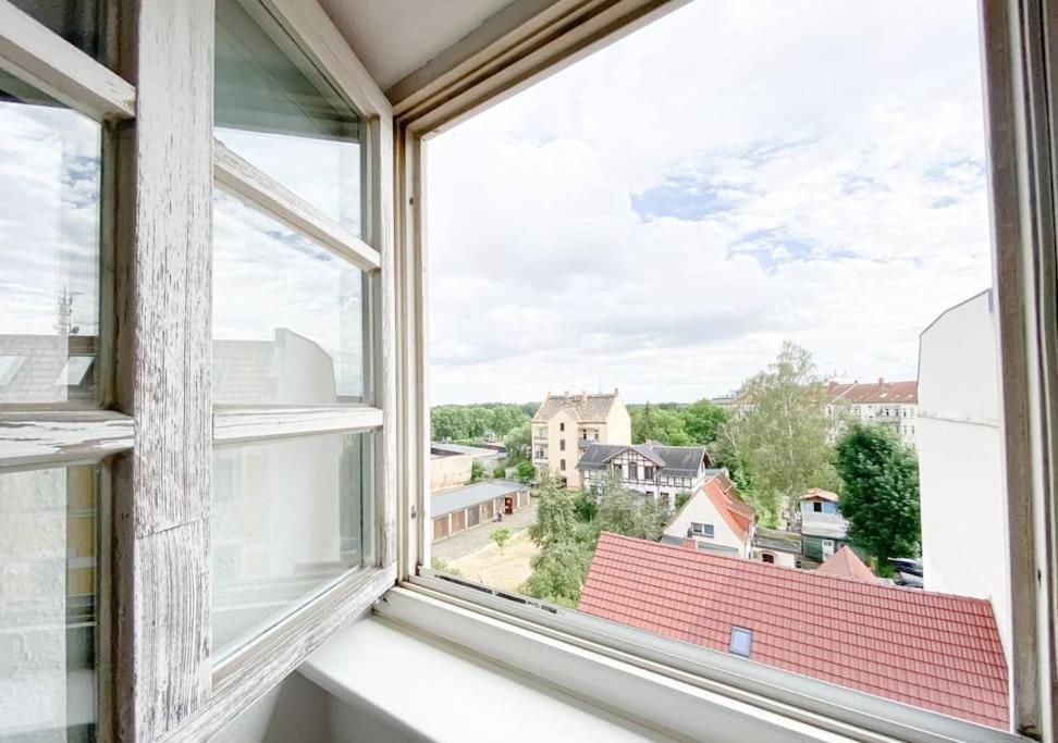 Schoene Ferienwohnung Mit Blick Ueber Stadtwald Leipzig Exterior photo